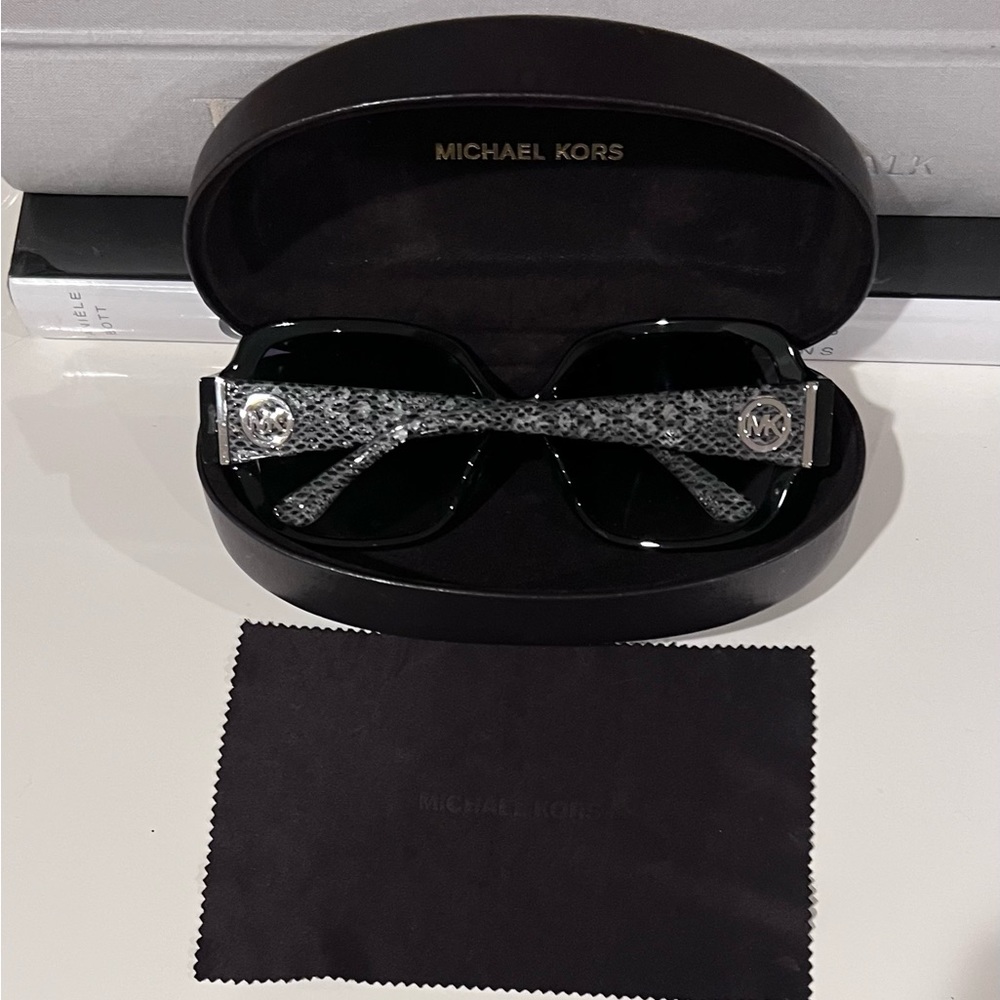 Michael Kors Sunglasses. Women’s. Used. Great Condition. Black Color.